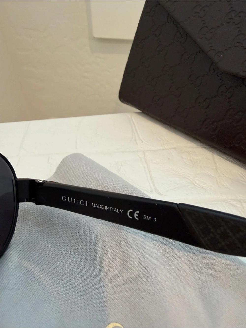 Auth GUCCI 2225 Sunglasses in color COY3H Matte Blk Smoke Polarized Lenses